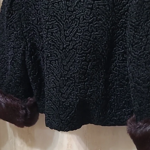 Vintage Mink Fur Trimmed with Mink Cuffs Black Curly Lamb coat Small. - Picture 7 of 8